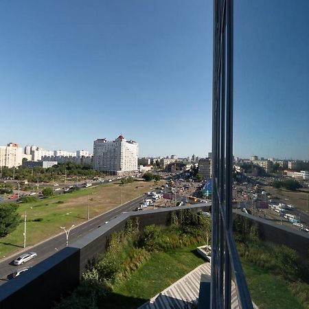 Stylish Panoramic Apartments. Smartplaza. Metro Minskaya Kiev Eksteriør billede